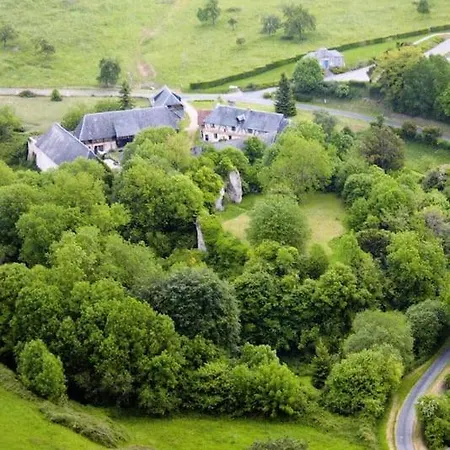 بيت للعطل La Ferme Du Chateau